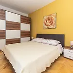 Holiday home 4 Bedroom Cozy In