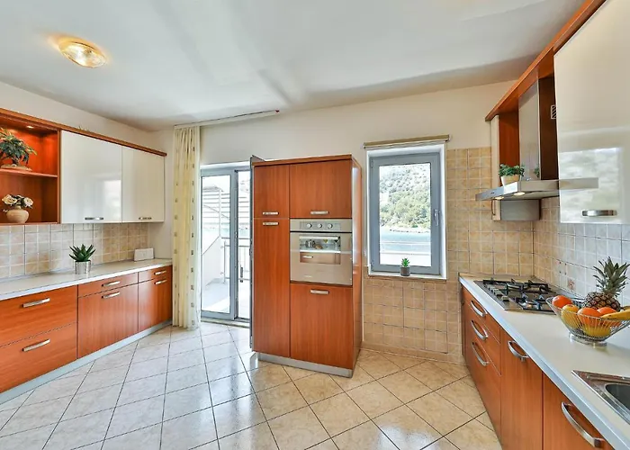 4 Bedroom Cozy In * Ražanj