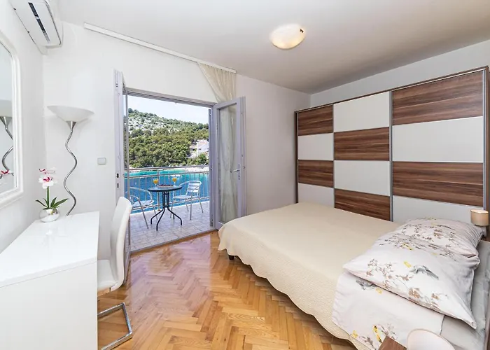 4 Bedroom Cozy In * Ražanj